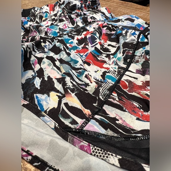 Lululemon Hotty Hot Short Il (Long 4") - Picture 6 of 14